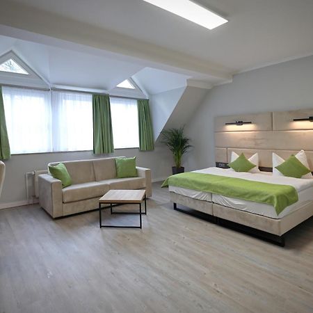 Hotel Und Restaurant Kranichsberg Woltersdorf  Esterno foto