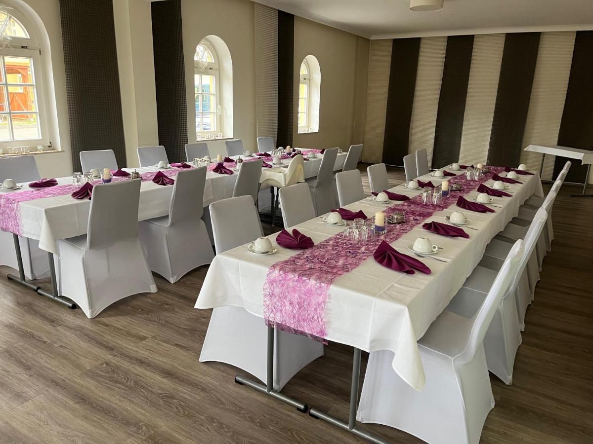 Hotel Und Restaurant Kranichsberg Woltersdorf  Esterno foto