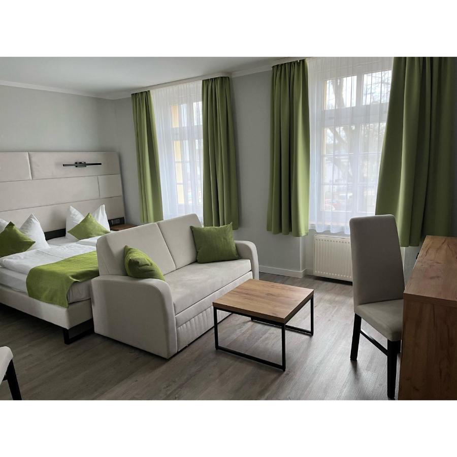 Hotel Und Restaurant Kranichsberg Woltersdorf  Esterno foto