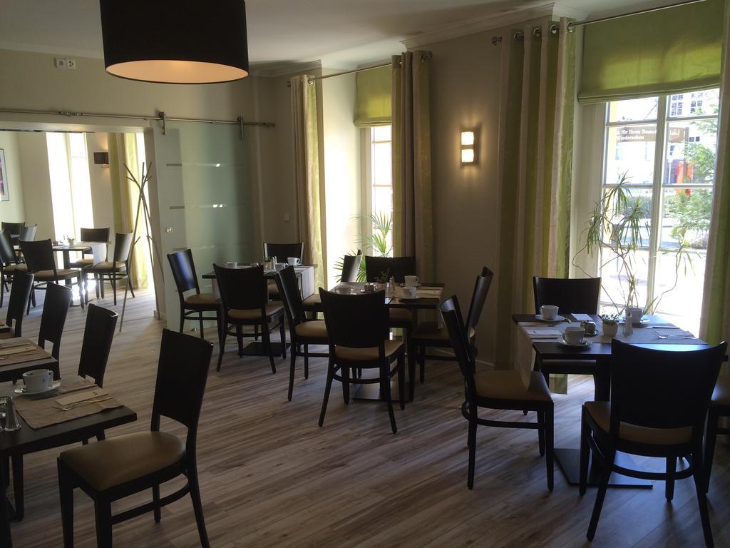 Hotel Und Restaurant Kranichsberg Woltersdorf  Esterno foto