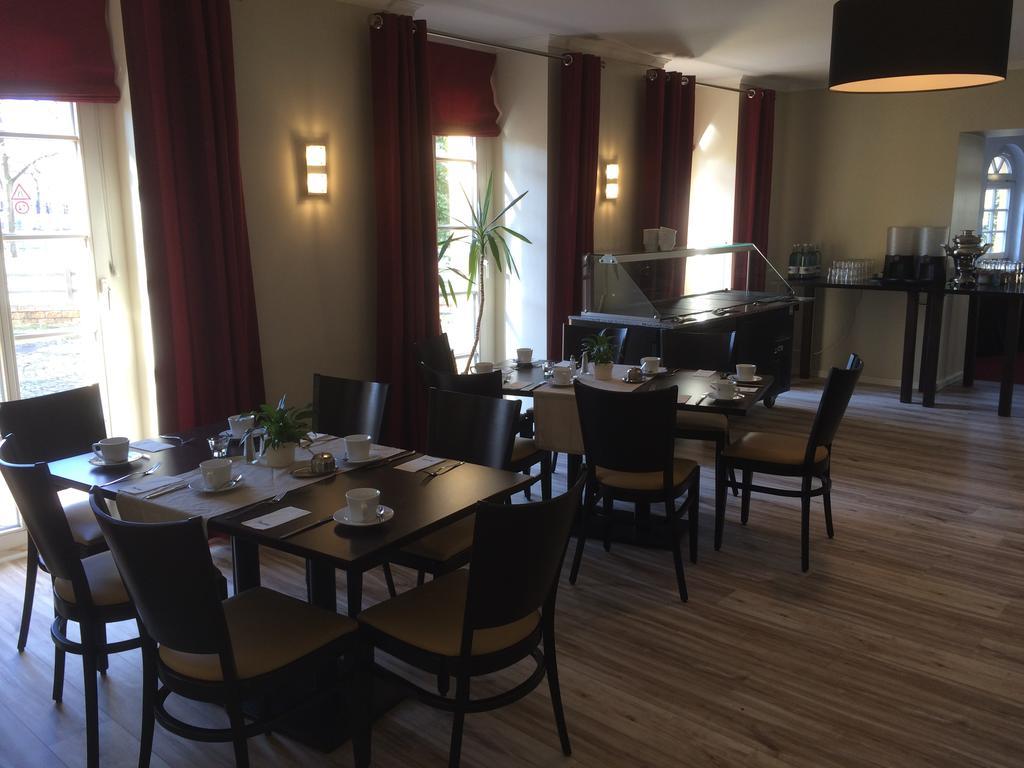 Hotel Und Restaurant Kranichsberg Woltersdorf  Esterno foto