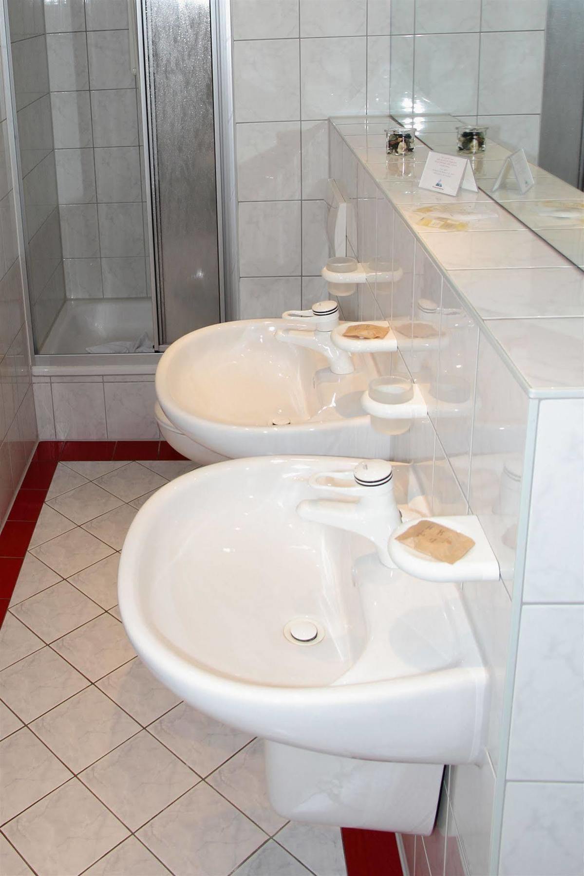Hotel Und Restaurant Kranichsberg Woltersdorf  Esterno foto