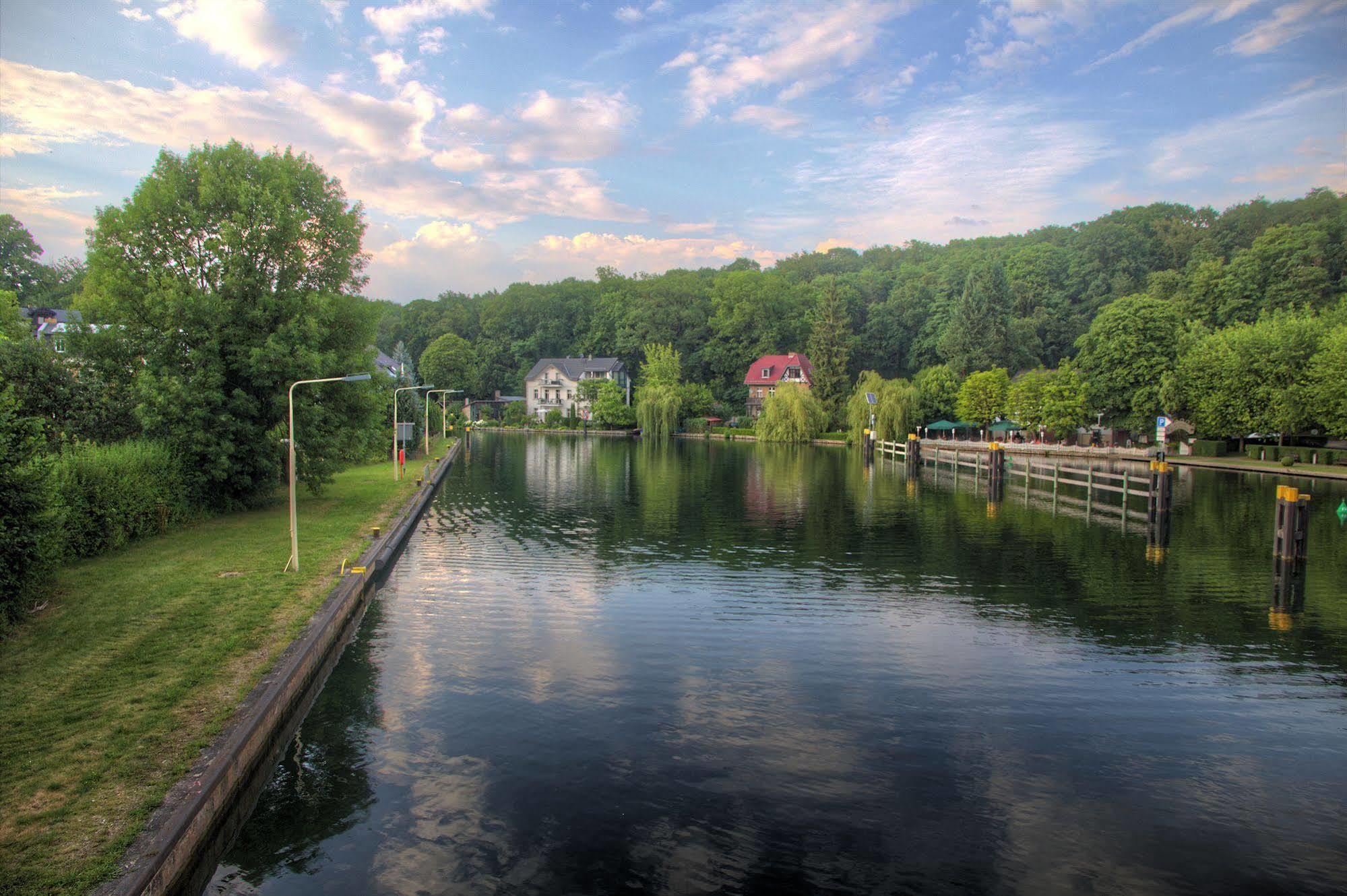 Hotel Und Restaurant Kranichsberg Woltersdorf  Esterno foto