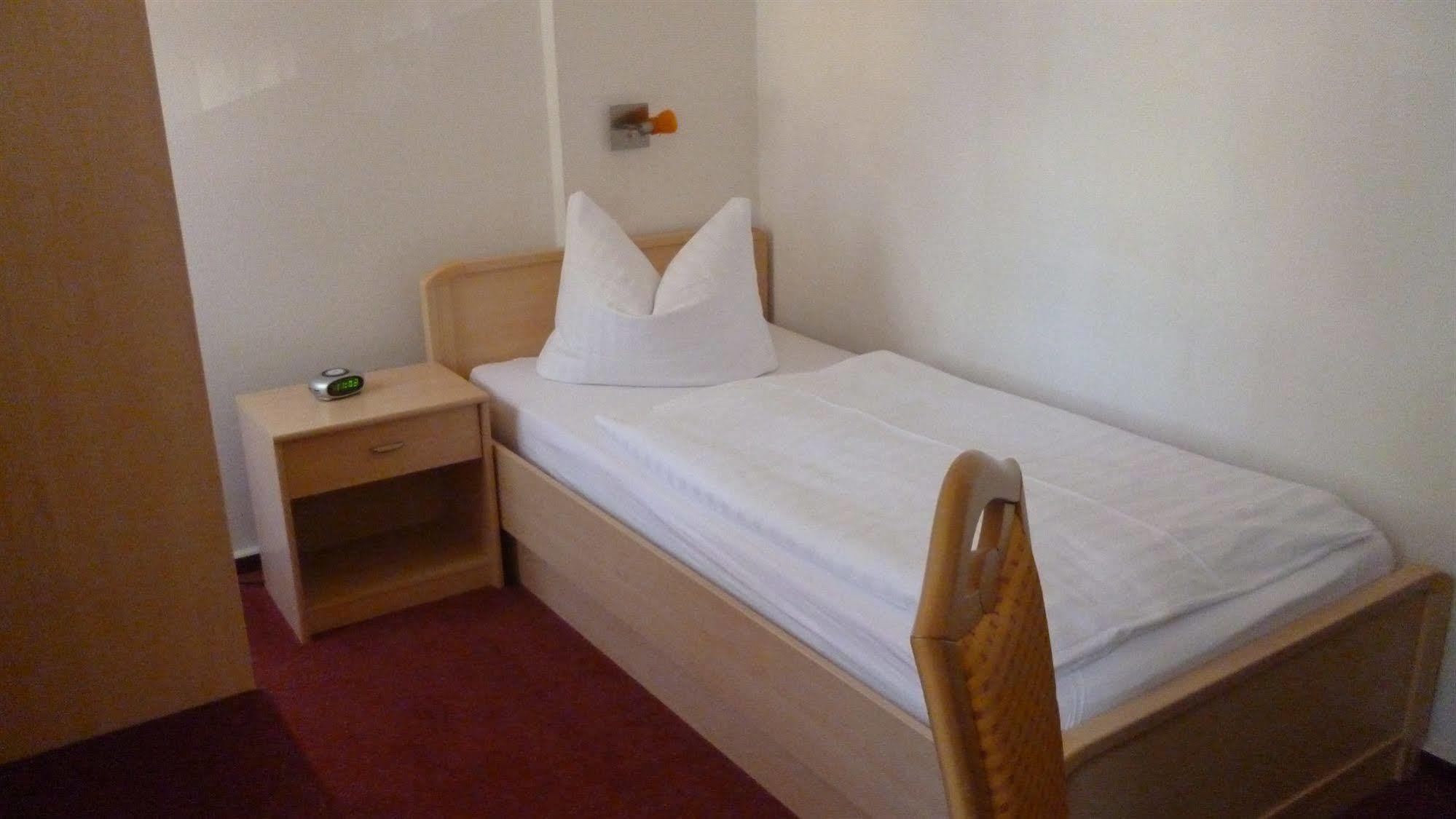 Hotel Und Restaurant Kranichsberg Woltersdorf  Esterno foto
